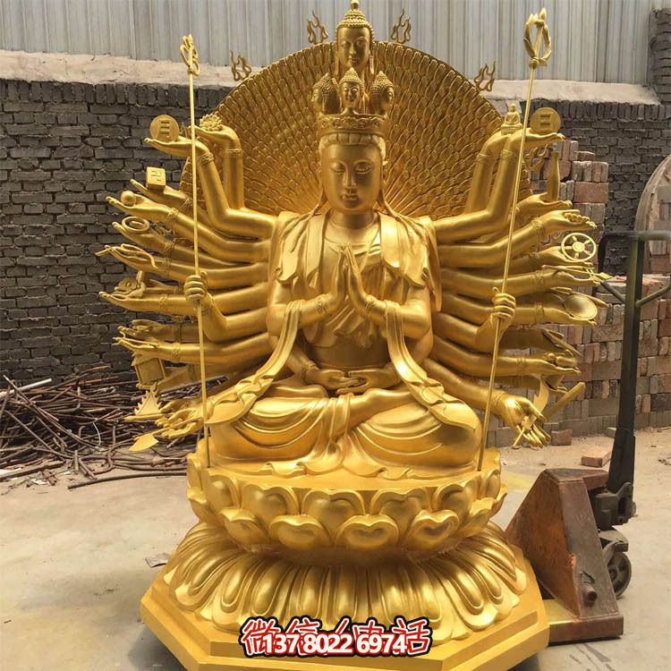 貼金千手觀音雕塑，精美裝飾大型寺廟