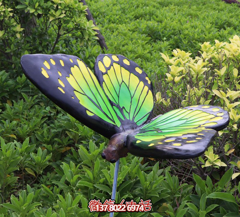 玻璃鋼蝴蝶雕塑，點亮操場創(chuàng)意之美