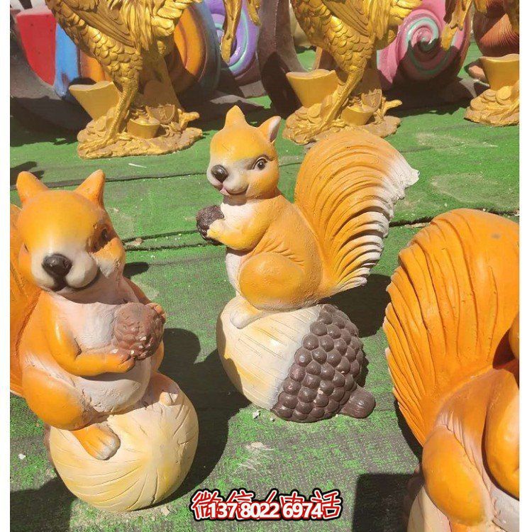 集游樂、景觀、動(dòng)物園于一體的玻璃鋼仿真卡通動(dòng)物游樂場