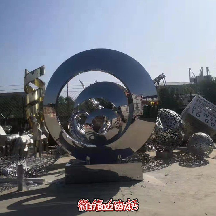 不銹鋼抽象幾何雕塑，鏡面圓環(huán)裝飾廣場(chǎng)、園林