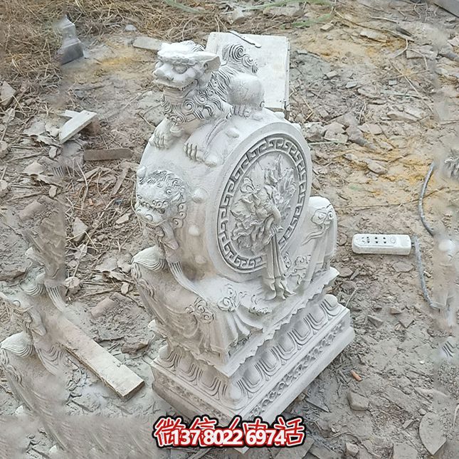 非凡的石雕獅子雕塑，點綴精致的庭院別墅