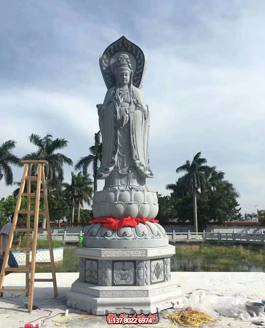 大型石雕觀音景觀雕塑戶(hù)外擺件