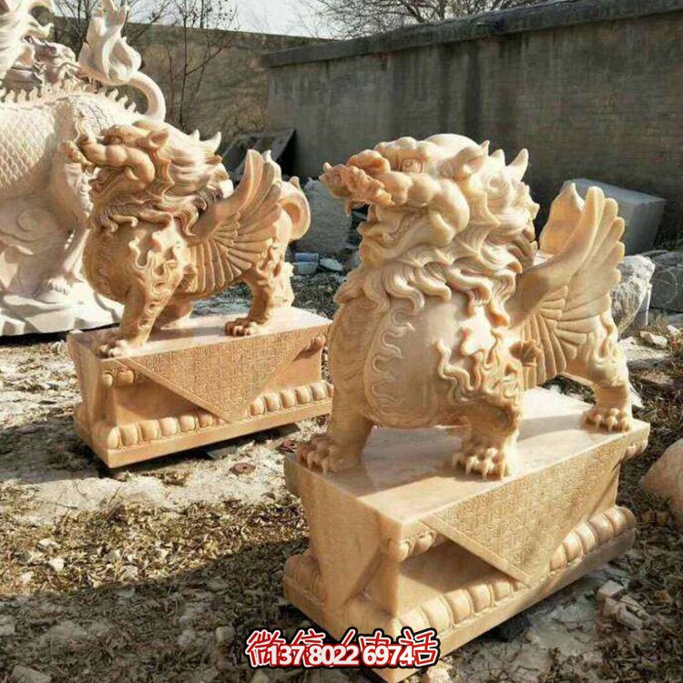 黃蠟石麒麟雕塑，精美石雕景區(qū)裝飾