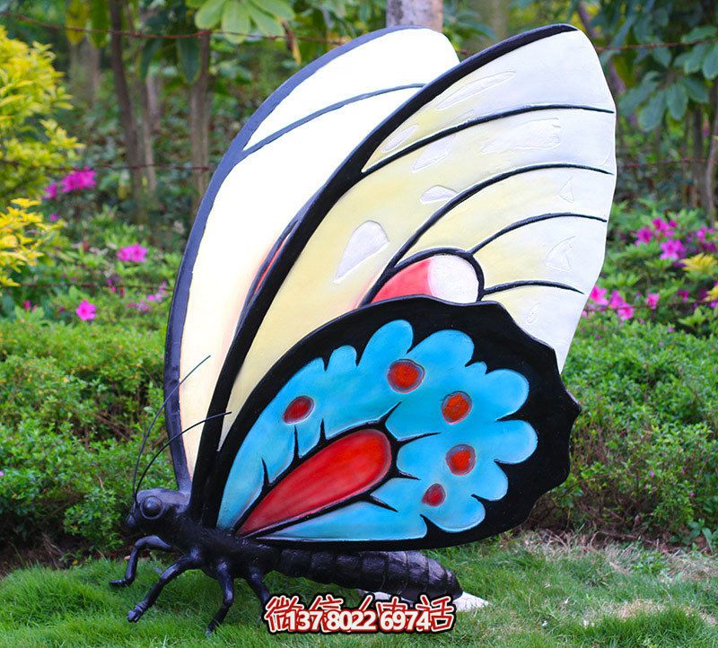 玻璃鋼彩繪蝴蝶雕塑，美化小區(qū)環(huán)境