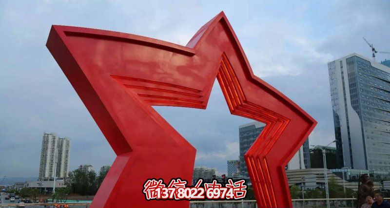 不銹鋼雕塑拱門，點(diǎn)綴景觀廣場