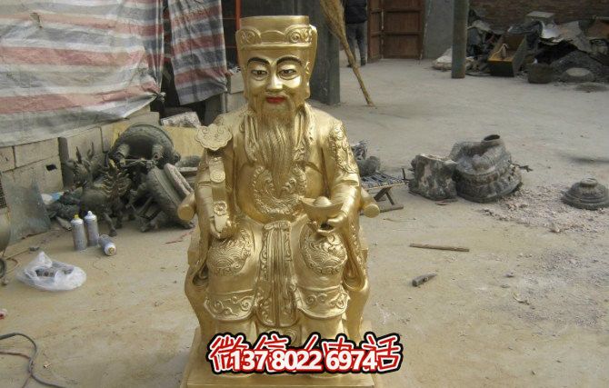 手工制作的供奉佛像，傳承古老文化的精粹