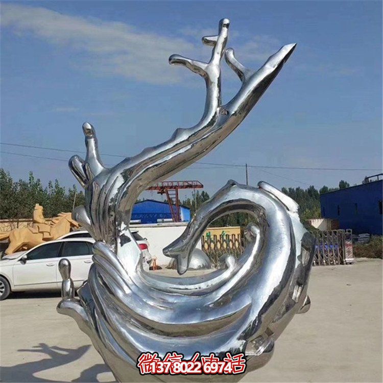 不銹鋼鏡面雕塑，為戶外廣場(chǎng)增添海浪般的浪花氣息