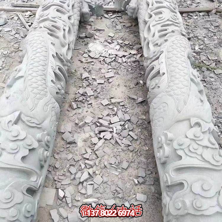大型石雕龍柱，點(diǎn)綴園林景觀