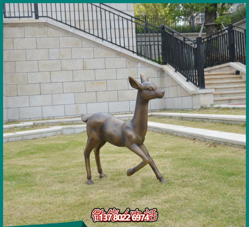 玻璃鋼梅花鹿彩繪雕塑，完美裝飾園林景觀
