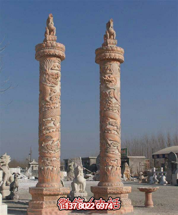 雕塑晚霞紅，炫彩華表美景