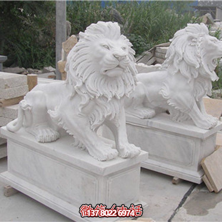 大理石獅子雕塑，點綴園林景觀