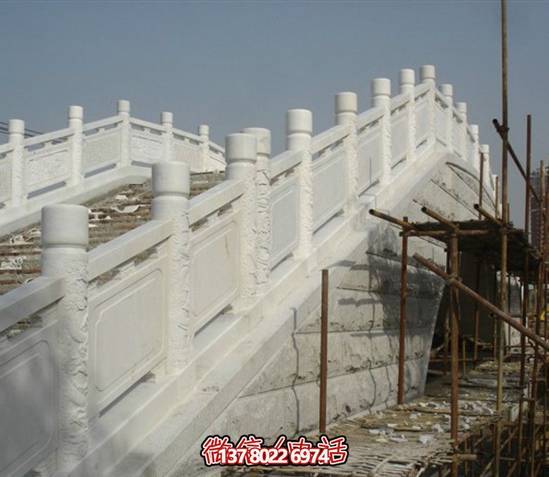 漢白玉欄桿，提升城市廣場拱橋風(fēng)采