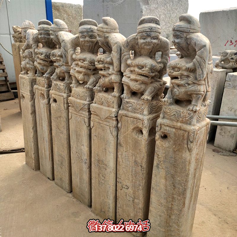 傳統(tǒng)古典風格馬柱擺件