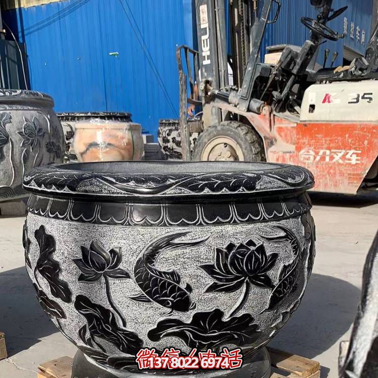 精美荷花浮雕缸，融合經(jīng)典元素，打造清新安靜空間