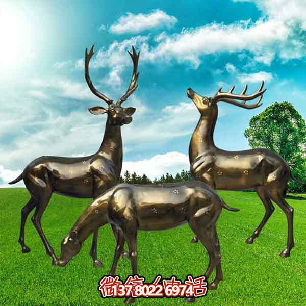 仿銅梅花鹿雕塑，裝點玻璃鋼園林
