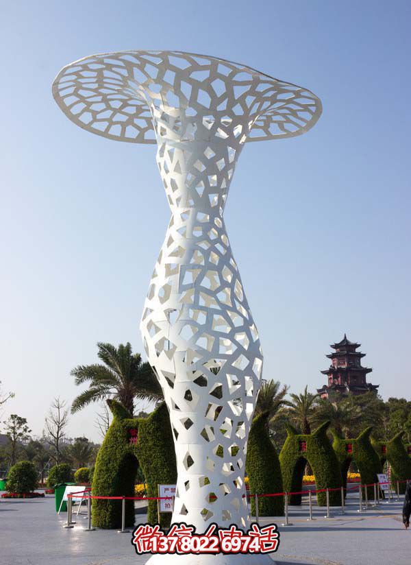 “不銹鋼雕塑花瓶，為你的園林觀光廣場(chǎng)增添創(chuàng)意色彩”