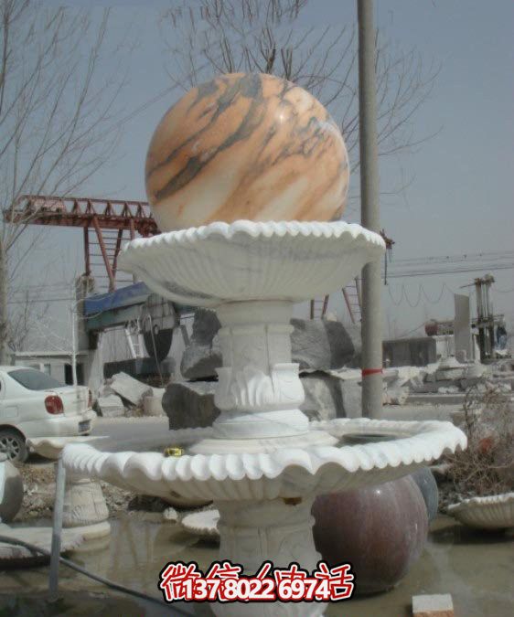 公園完美融合大理石、風(fēng)水球、噴泉和雕塑的美景