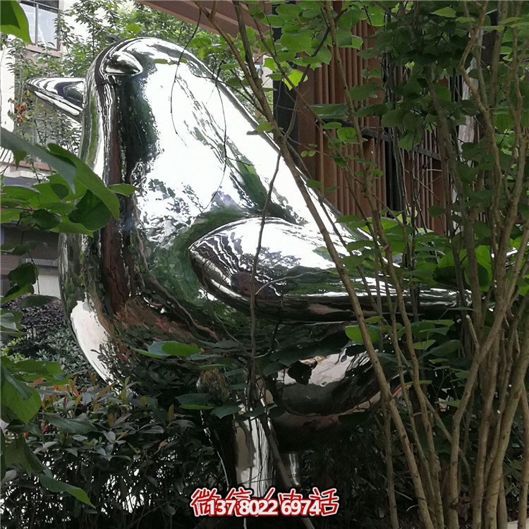 大型不銹鋼鏡面小鳥(niǎo)雕塑